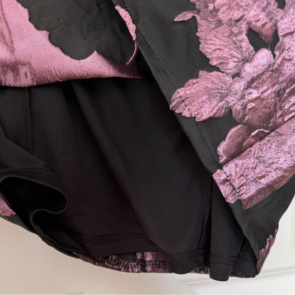 NWT Lulu’s Brocade Mini Dress - Picture 6 of 7